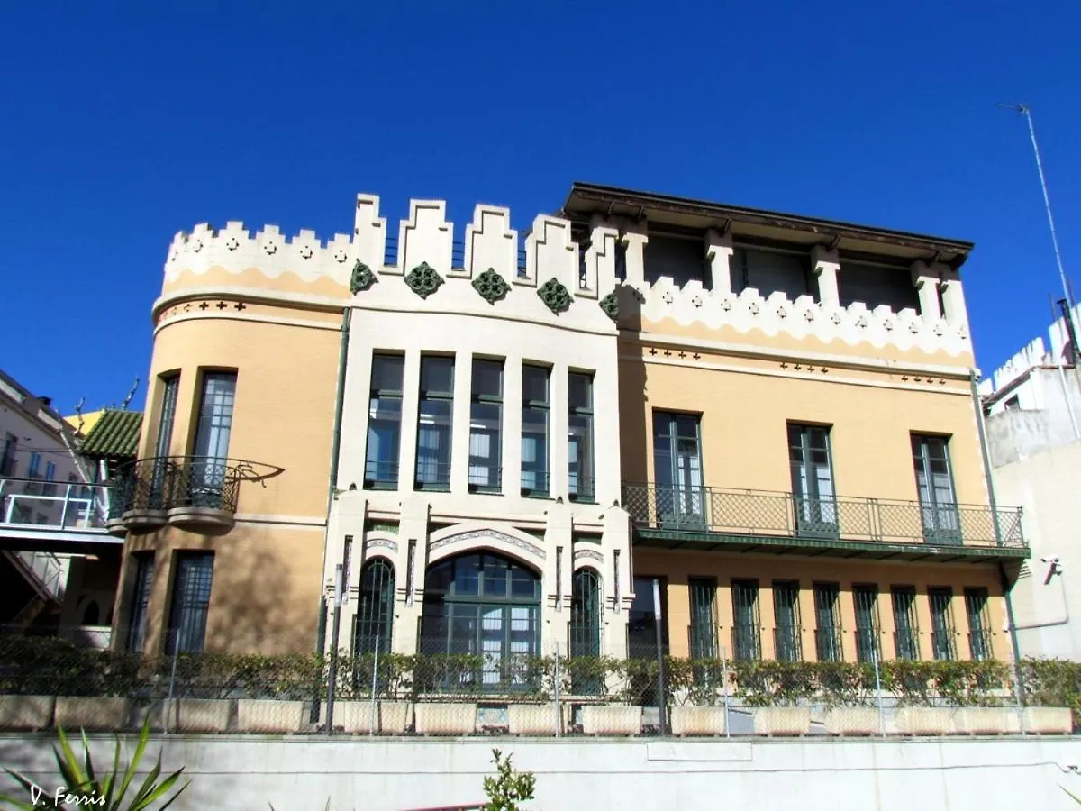 Casabala - Near The Beach And Barcelona Center Badalona